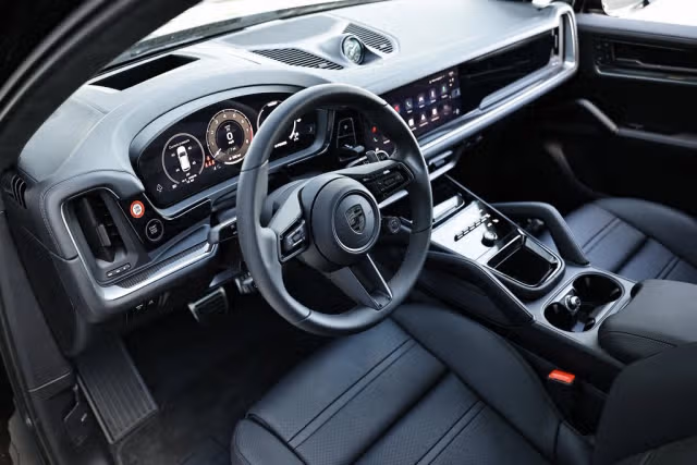 2026 Porsche Cayenne Turbo E-Hybrid - Photo 26