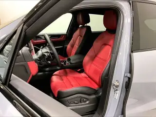 2026 Porsche Cayenne S - Photo 37