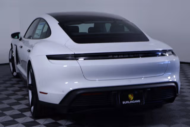 2025 Porsche Taycan Base - Photo 18