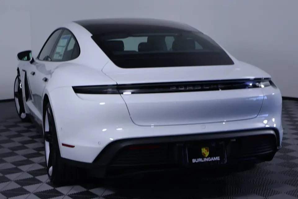 2025 Porsche Taycan Base - Photo 23