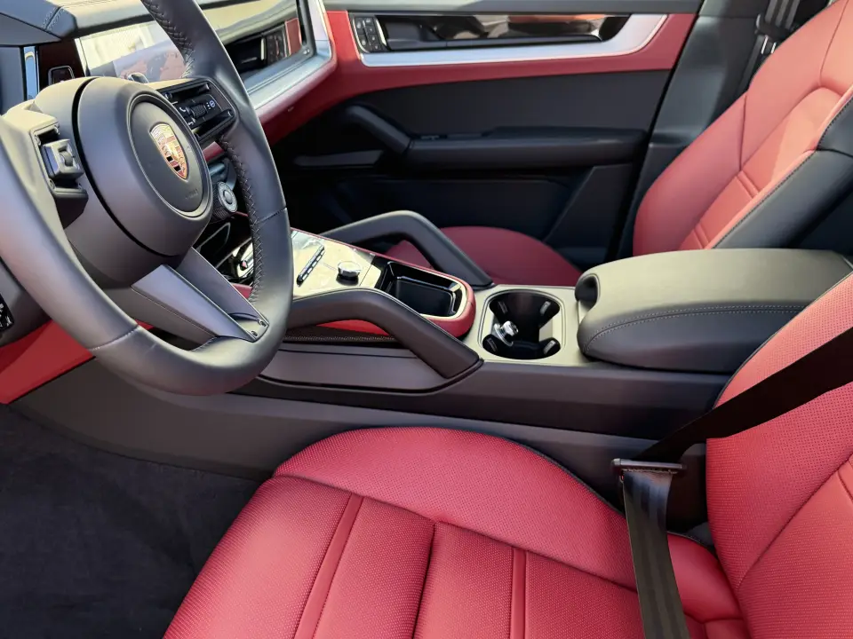 2026 Porsche Cayenne S E-Hybrid - Photo 31