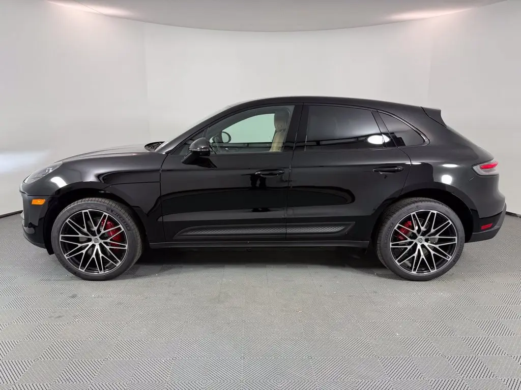 2026 Porsche Macan S - Photo 16