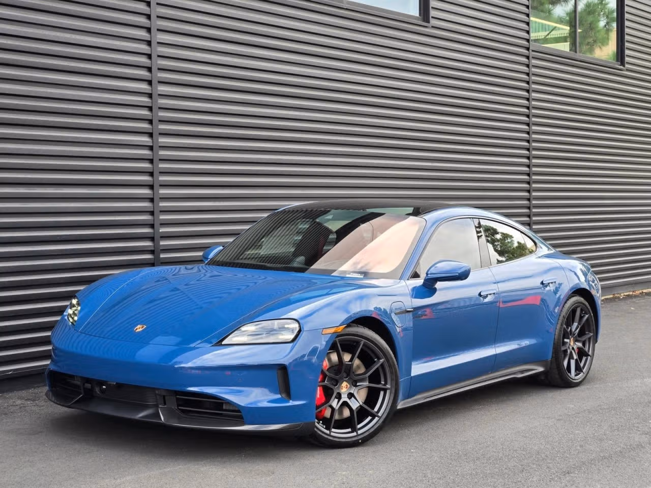 2026 Porsche Taycan GTS - Photo 12