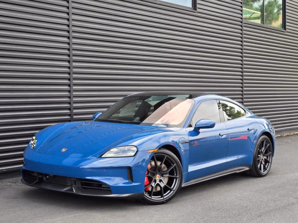 2026 Porsche Taycan GTS - Photo 11