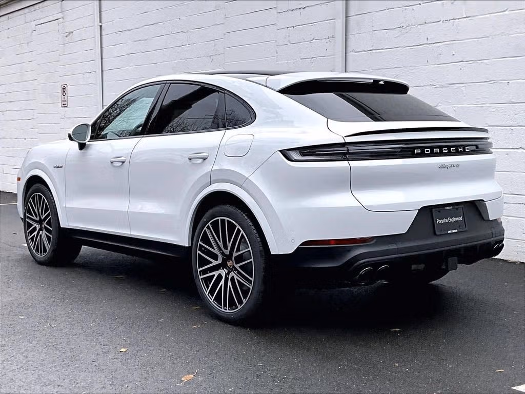 2026 Porsche Cayenne Coup E-Hybrid - Photo 20