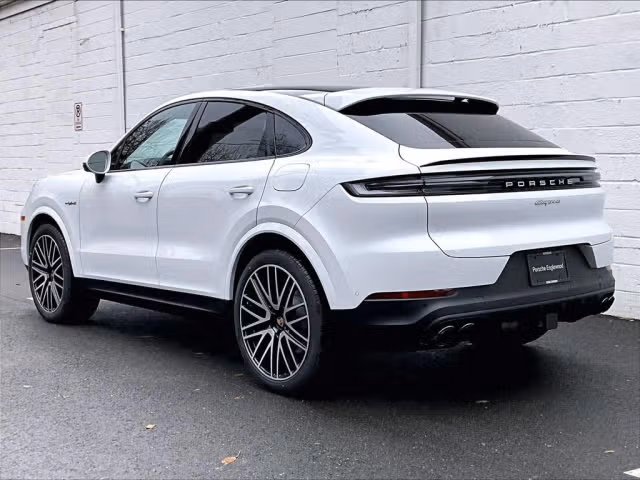 2026 Porsche Cayenne Coup E-Hybrid - Photo 18
