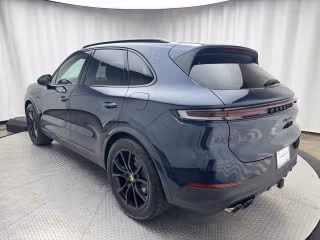 2026 Porsche Cayenne E-Hybrid - Photo 17
