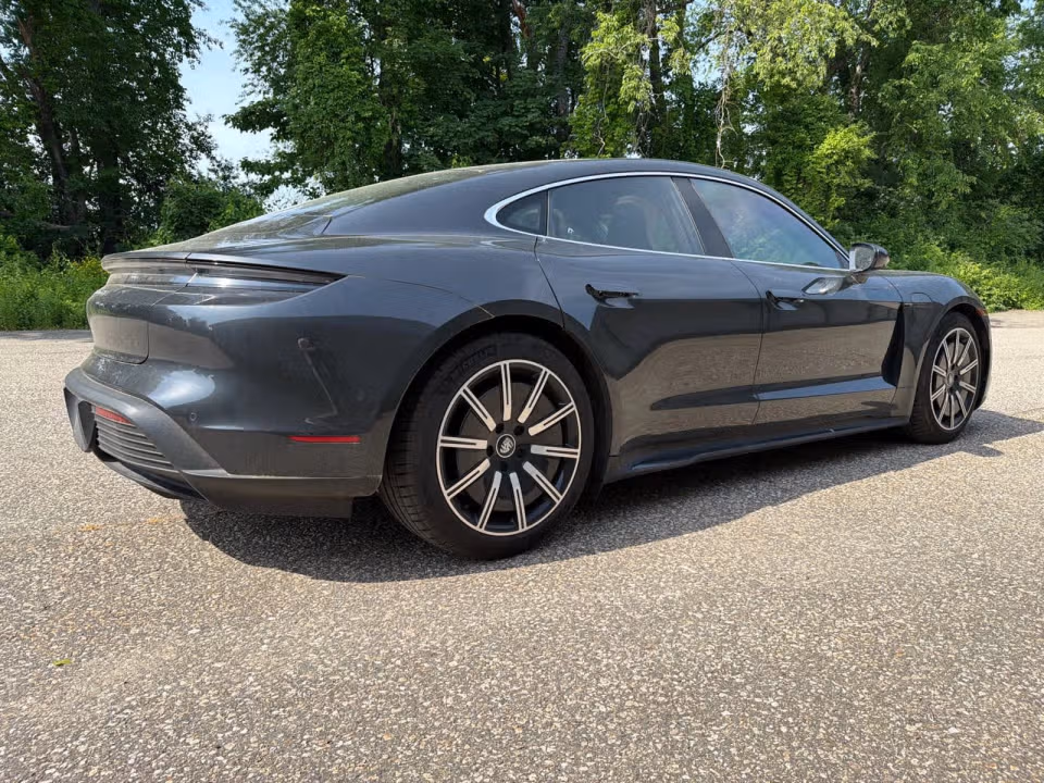 2024 Porsche Taycan S - Photo 35