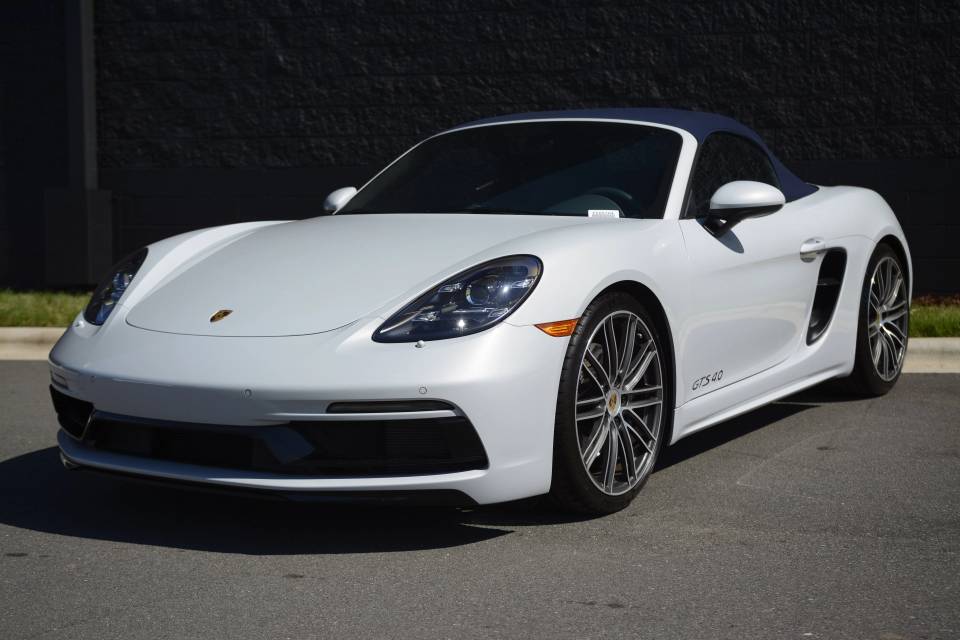 Buy a new or used Porsche 718 Boxster
