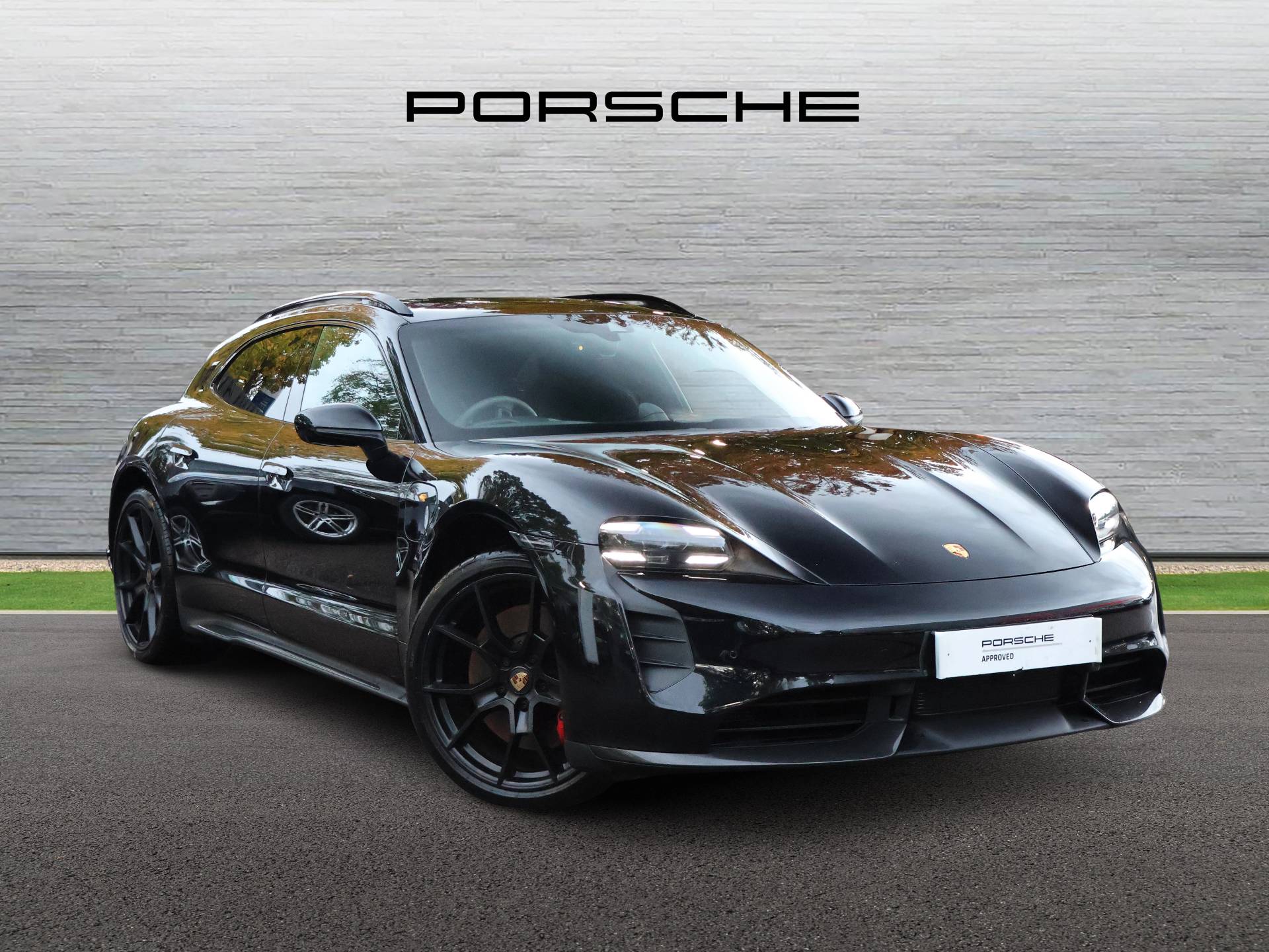 Taycan GTS Sport Turismo, photo 1 of 40