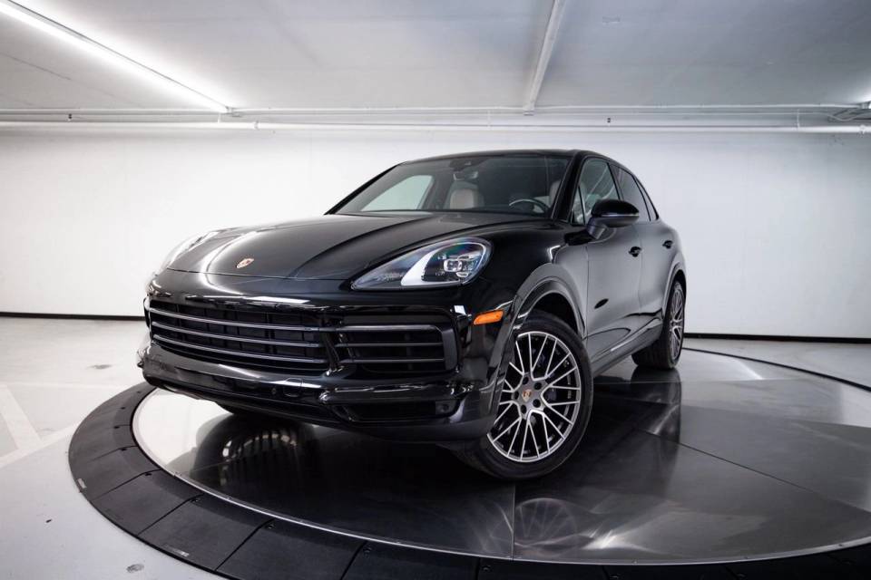 2023 Porsche Cayenne Base