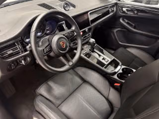 2026 Porsche Macan Base - Photo 25