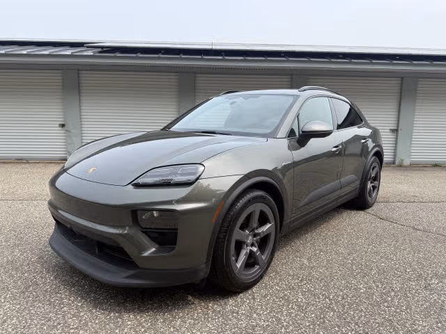 Used 2025 Porsche Macan Base with VIN WP1AA2XA2SL002891 for sale in Stratham, NH