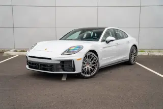 2026 Porsche Panamera 4