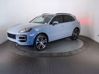2025 Porsche Cayenne -'s photo