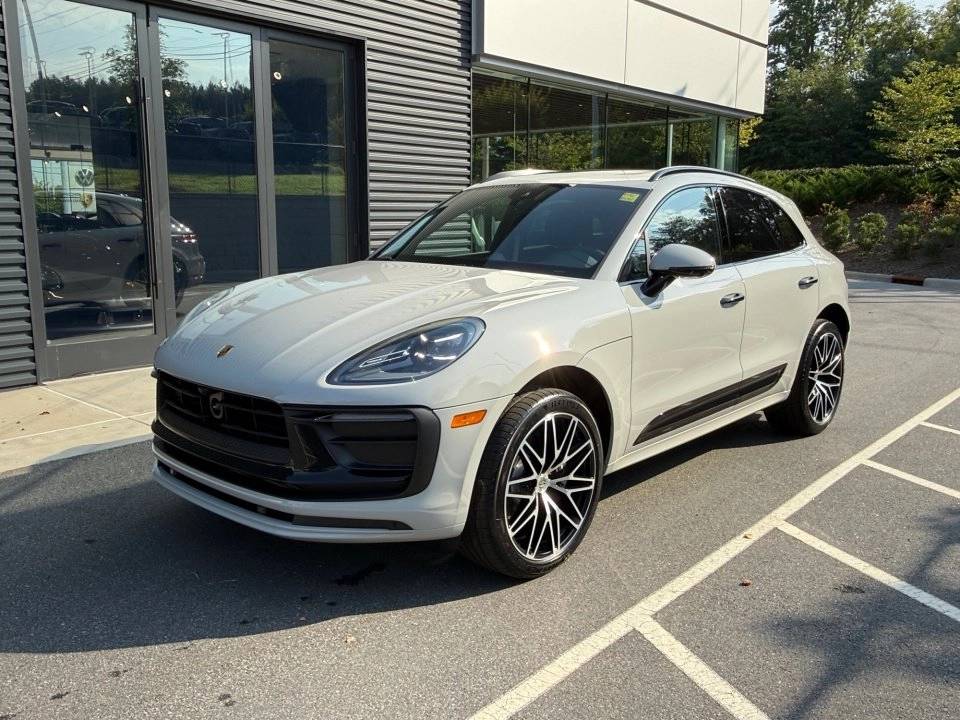 2026 Porsche Macan