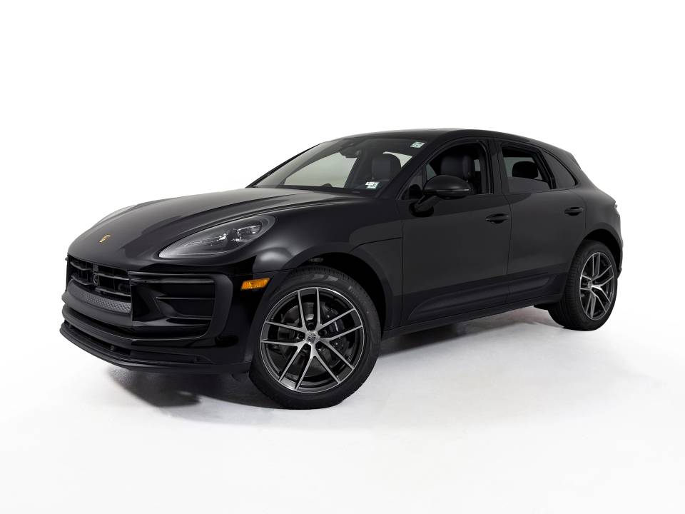 2025 Porsche Macan T