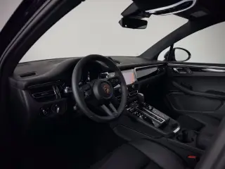 2026 Porsche Macan T - Photo 29