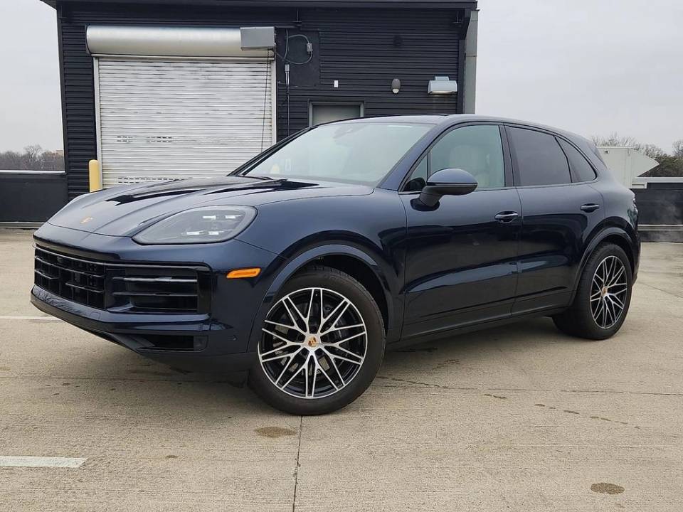 2025 Porsche Cayenne Base