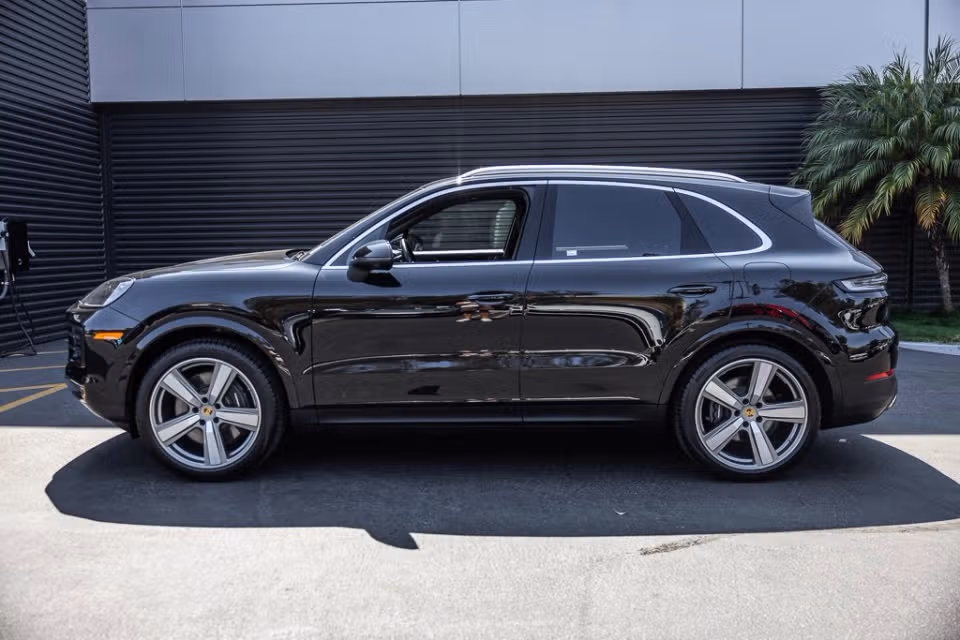2024 Porsche Cayenne E-Hybrid - Photo 11