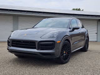 2021 Porsche Cayenne GTS's photo