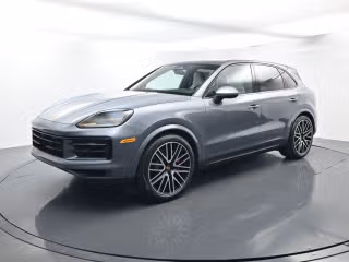 2026 Porsche Cayenne S's photo