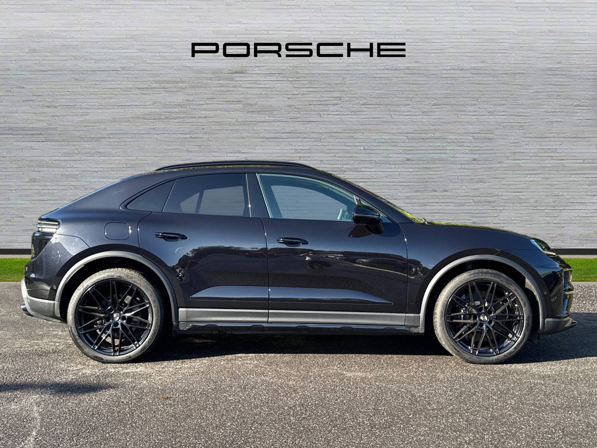 Macan Turbo, photo 2 of 36
