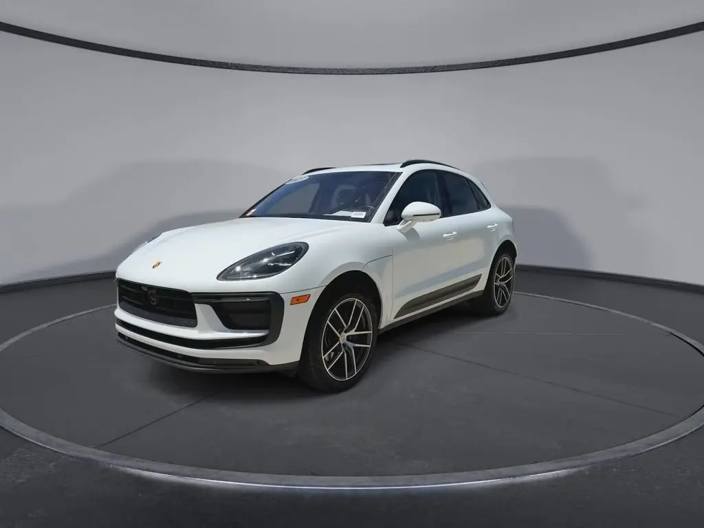 2023 Porsche Macan T - Photo 32