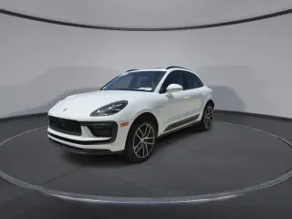 2023 Porsche Macan T - Photo 29