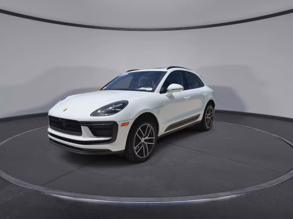 2023 Porsche Macan T - Photo 27