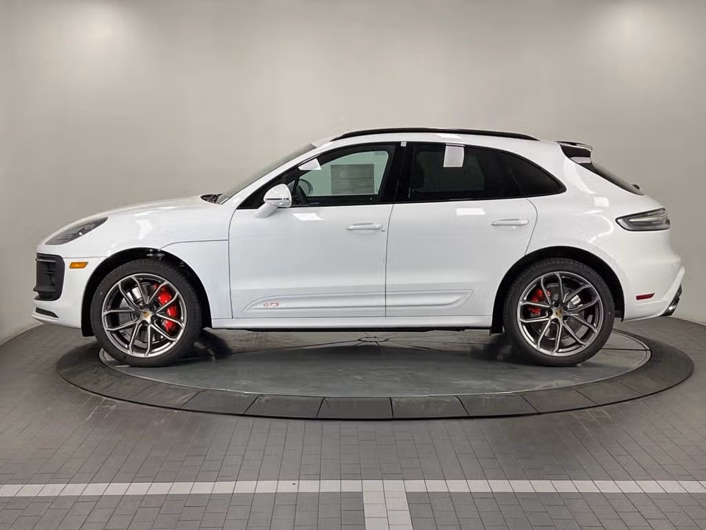 2026 Porsche Macan GTS - Photo 12