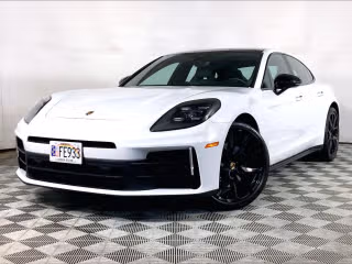 2024 Porsche Panamera 4's photo