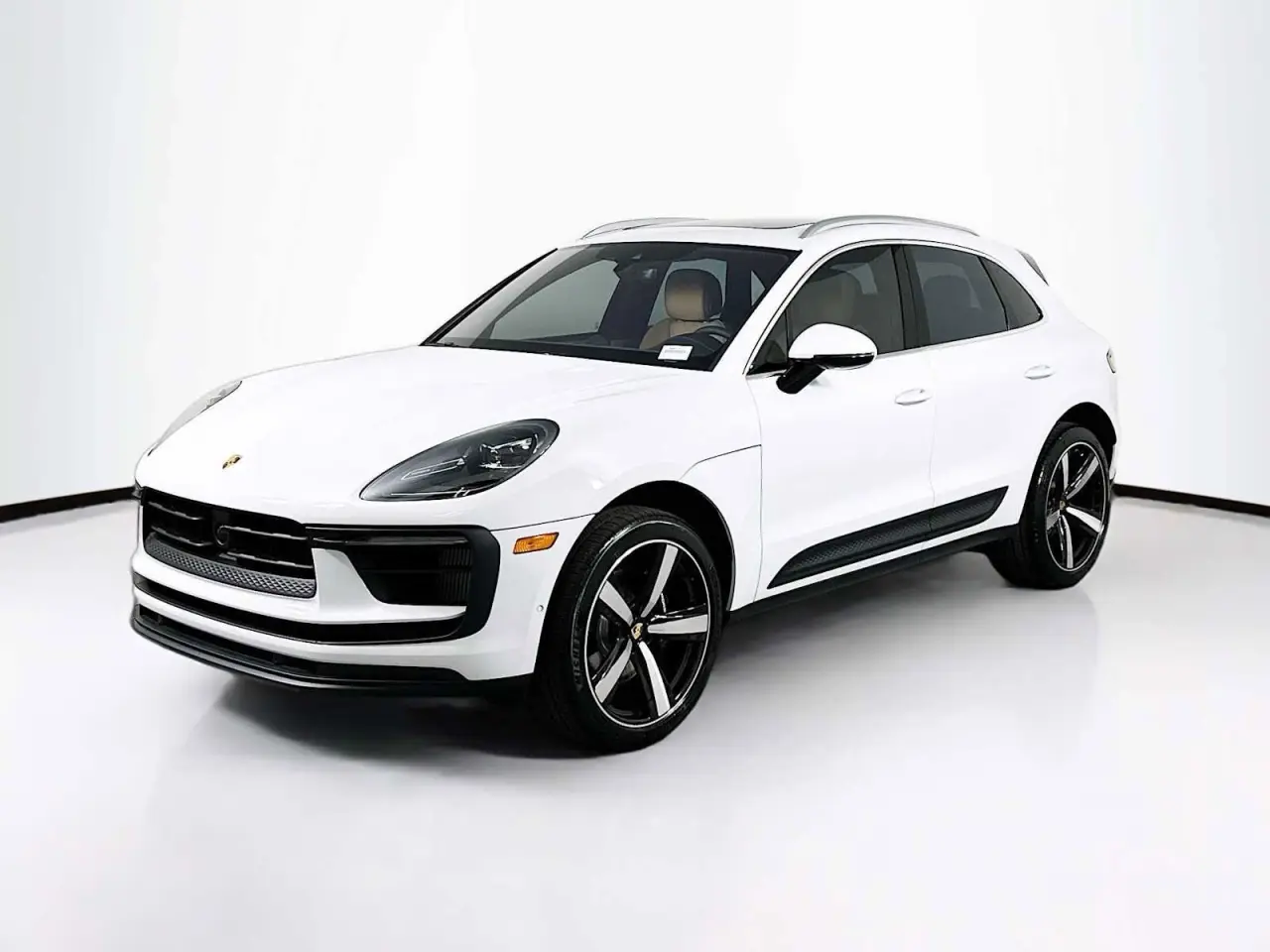 2026 Porsche Macan S - Photo 8