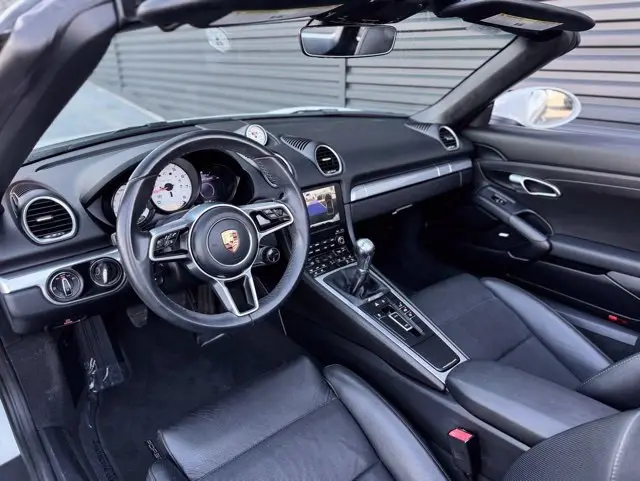 2024 Porsche 718 Base - Photo 30