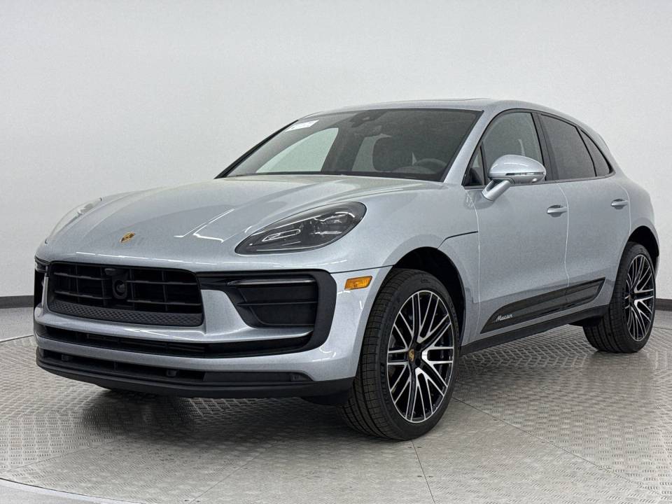2025 Porsche Macan Base