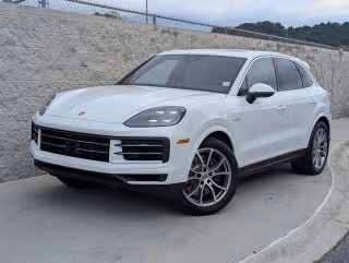 2026 Porsche Cayenne E-Hybrid's photo