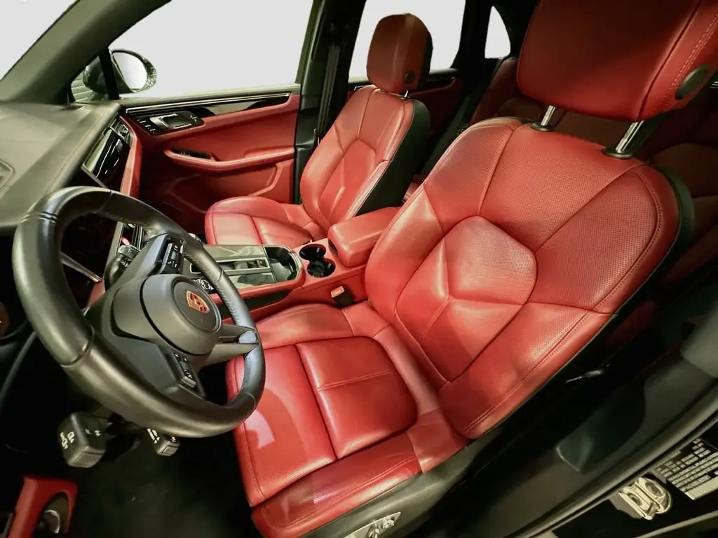 2025 Porsche Macan Base - Photo 40