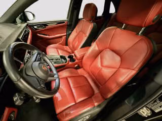 2025 Porsche Macan Base - Photo 33