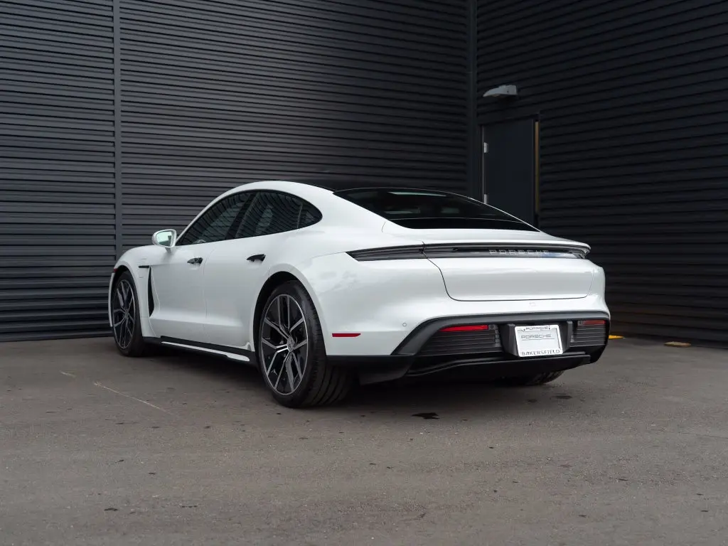 2026 Porsche Taycan Base - Photo 24