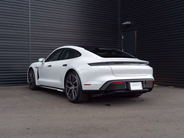 2026 Porsche Taycan Base - Photo 18