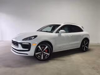 2023 Porsche Macan S's photo