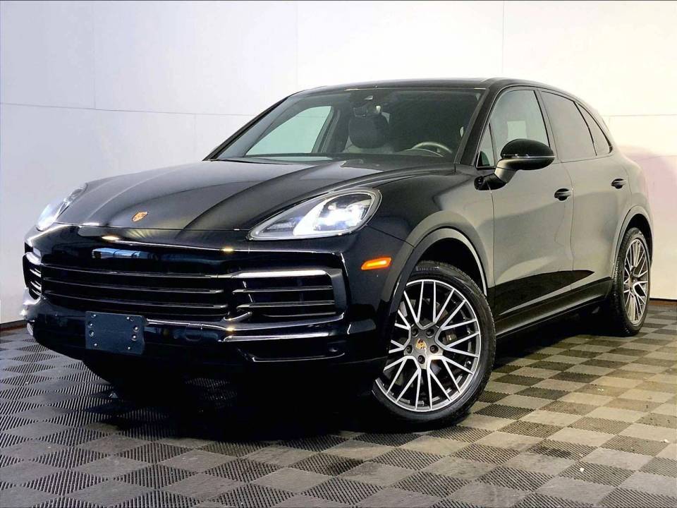 2022 Porsche Cayenne Base
