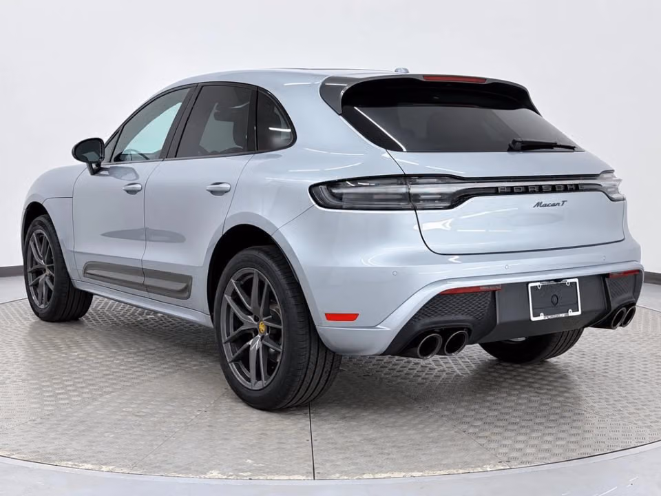 2025 Porsche Macan T - Photo 19