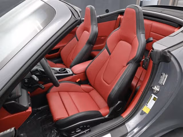 2025 Porsche 911 S - Photo 34