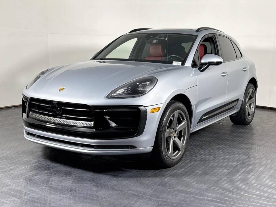 2024 Porsche Macan Base