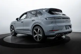 2026 Porsche Cayenne S E-Hybrid - Photo 21