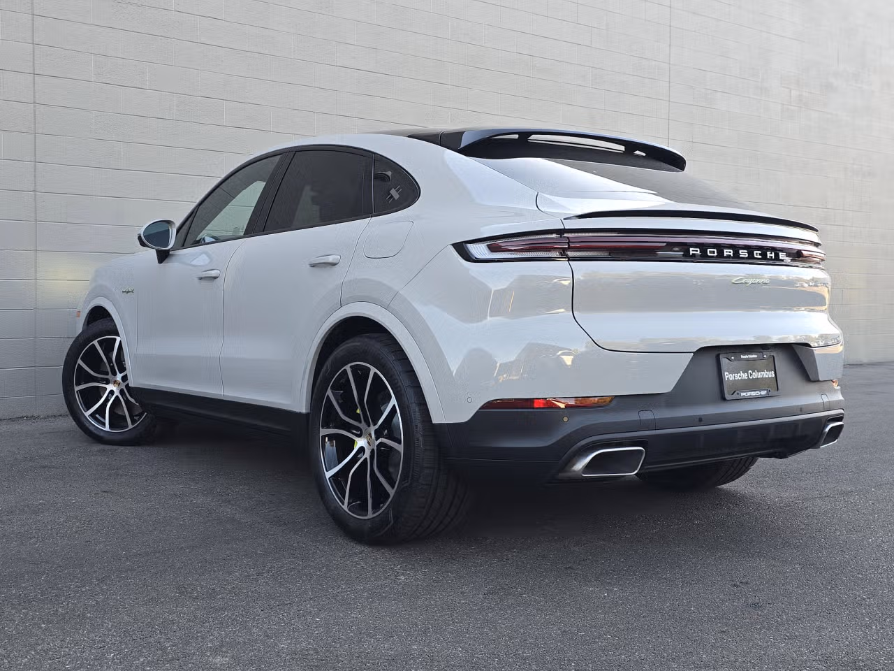2026 Porsche Cayenne Coup E-Hybrid - Photo 20