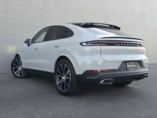 2026 Porsche Cayenne Coup E-Hybrid - Photo 21