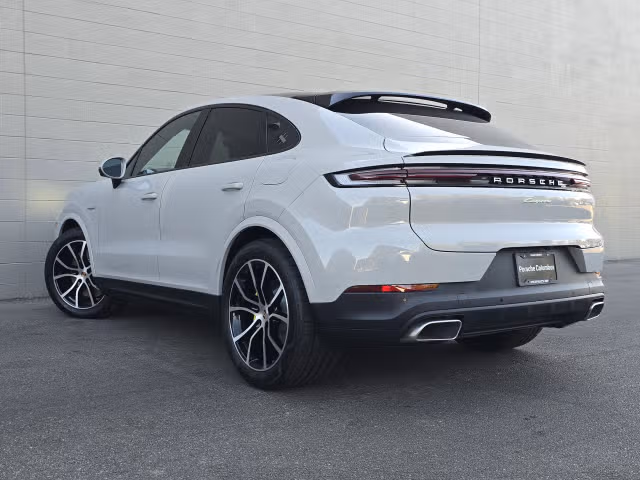 2026 Porsche Cayenne Coup E-Hybrid - Photo 18