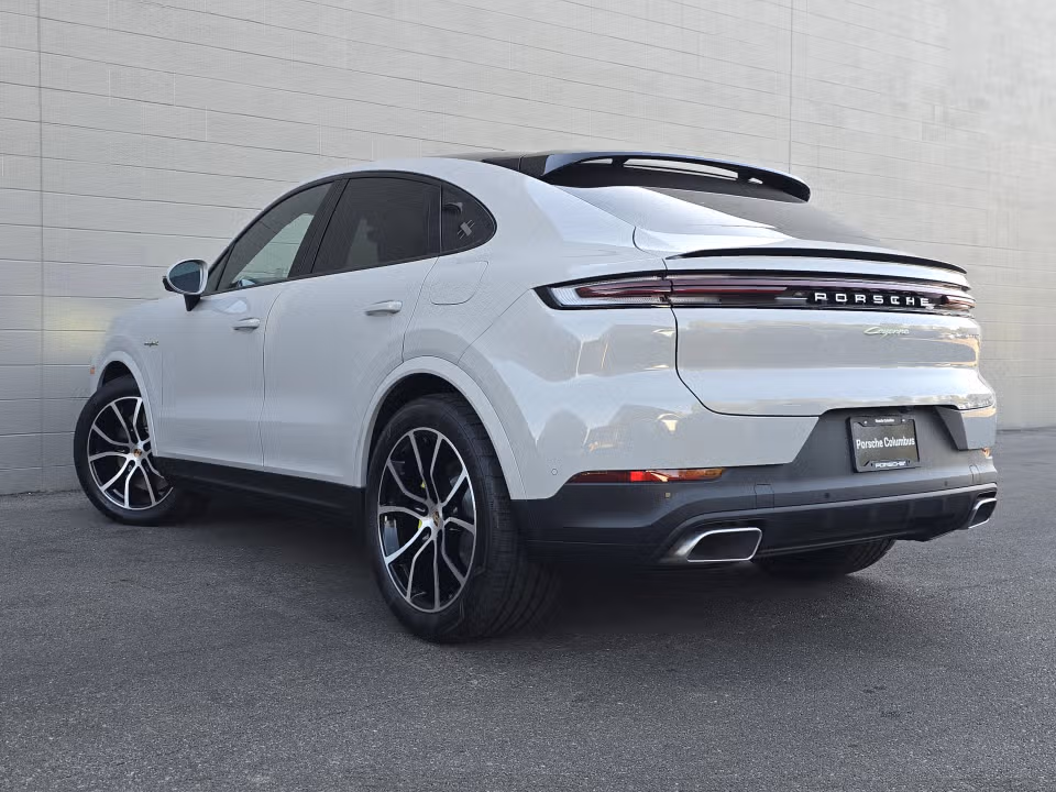 2026 Porsche Cayenne Coup E-Hybrid - Photo 19